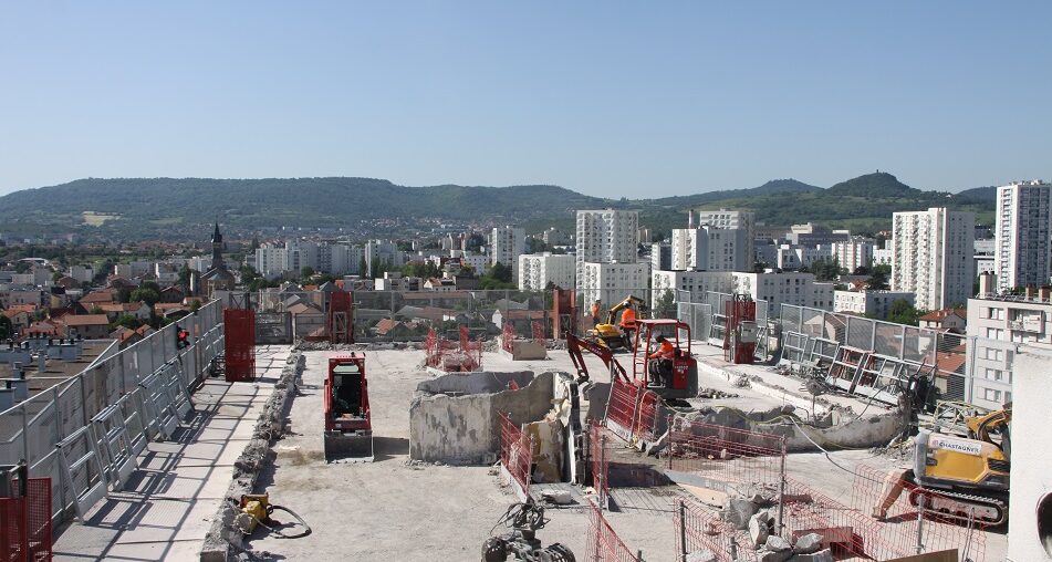 Nouvelle étape dans la démolition de l’Allée des Dômes !